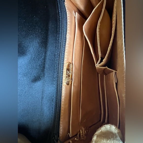 EUC Gucci Vintage 2 way shoulder Clutch - Picture 7 of 16